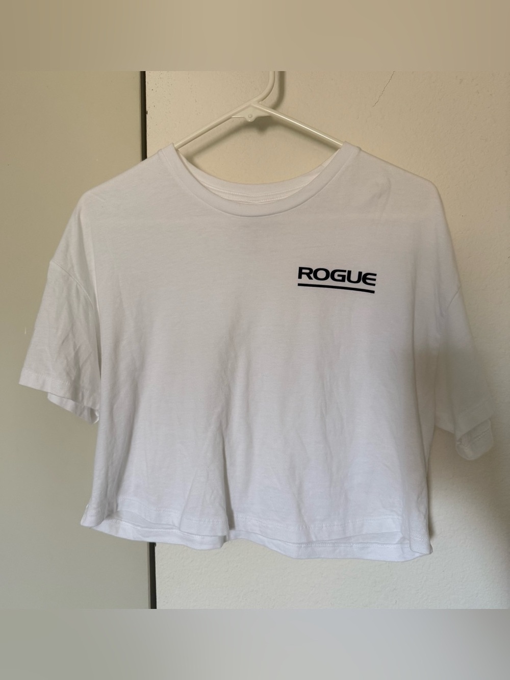 Rogue Women's White Boxy Cropped Tee Size Small